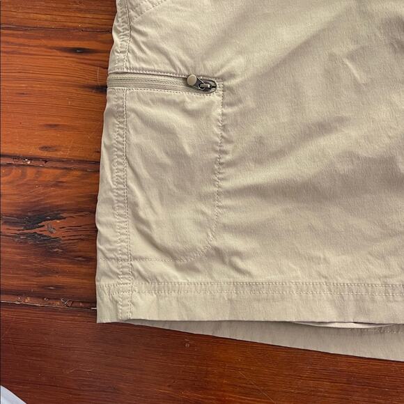 L. L. Bean athletic lined outdoor hiking cargo skort sz 12 - Picture 4 of 7
